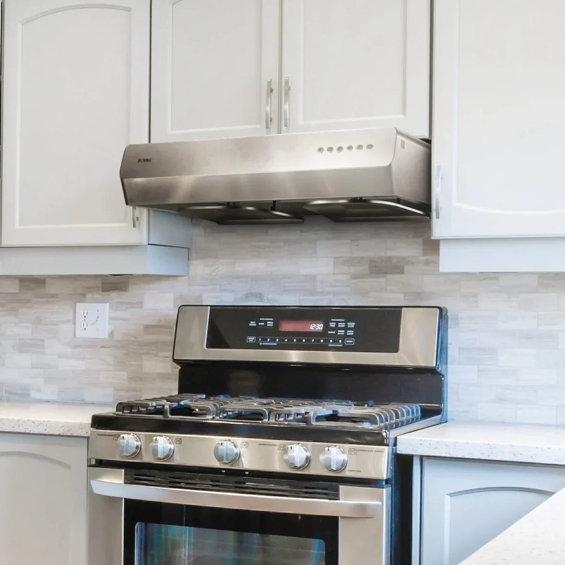 How Does a Ductless Range Hood Work? Pros, Cons & Best Uses